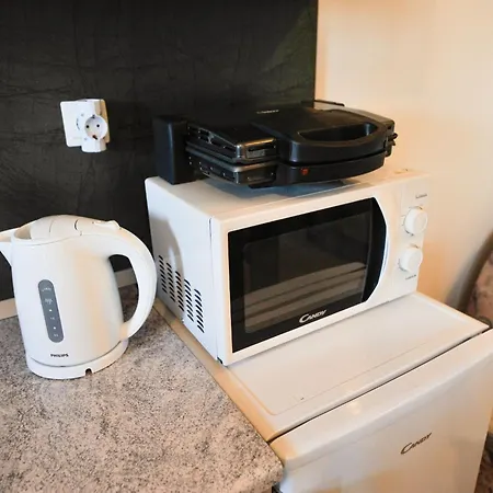 Relax And Rustic With Terrace Apartman