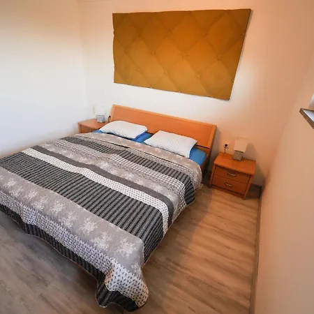 Relax And Rustic With Terrace