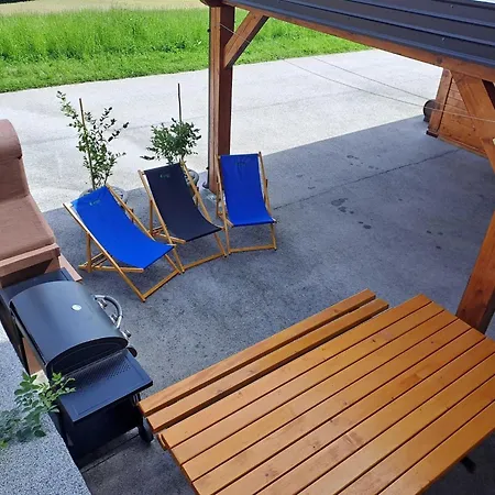 Relax And Rustic With Terrace Брежице