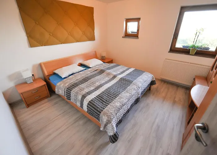 Relax And Rustic With Terrace