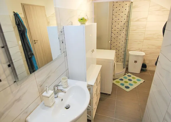 Relax And Rustic With Terrace