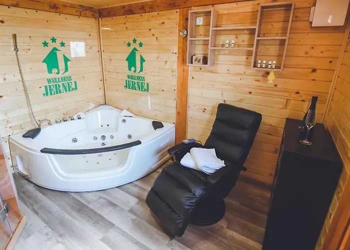 Relax And Rustic With Terrace Апартаменты *